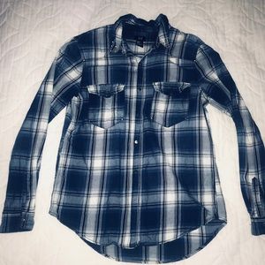 Women’s H&M flannel/plaid shirt size 6 (medium)